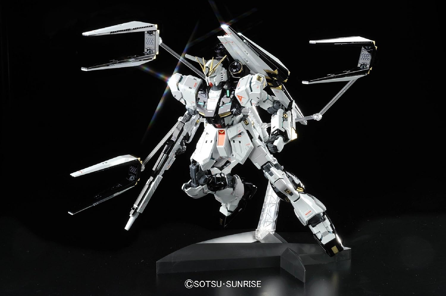 MG Nu Gundam Version Ka Titanium Finish
