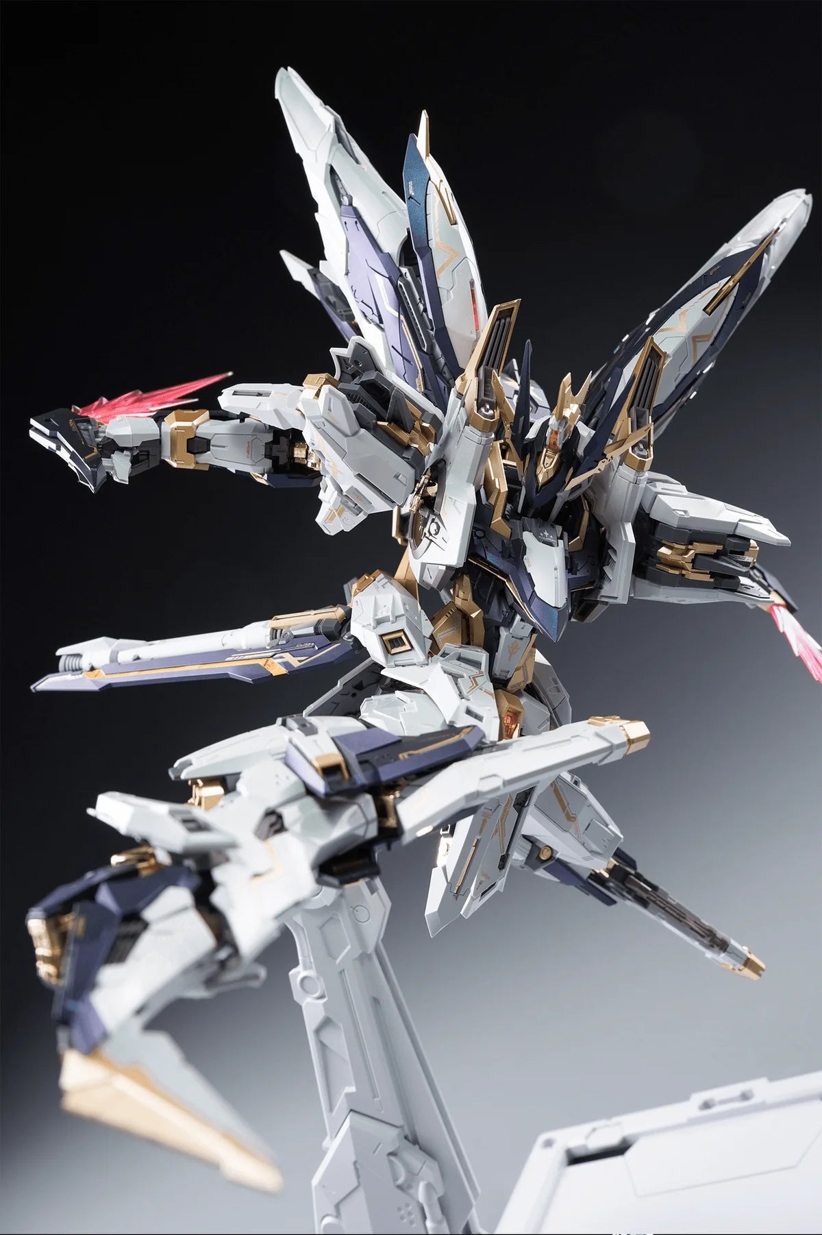 IN ERA+ Aurora Model Kit /w Metal Frame
