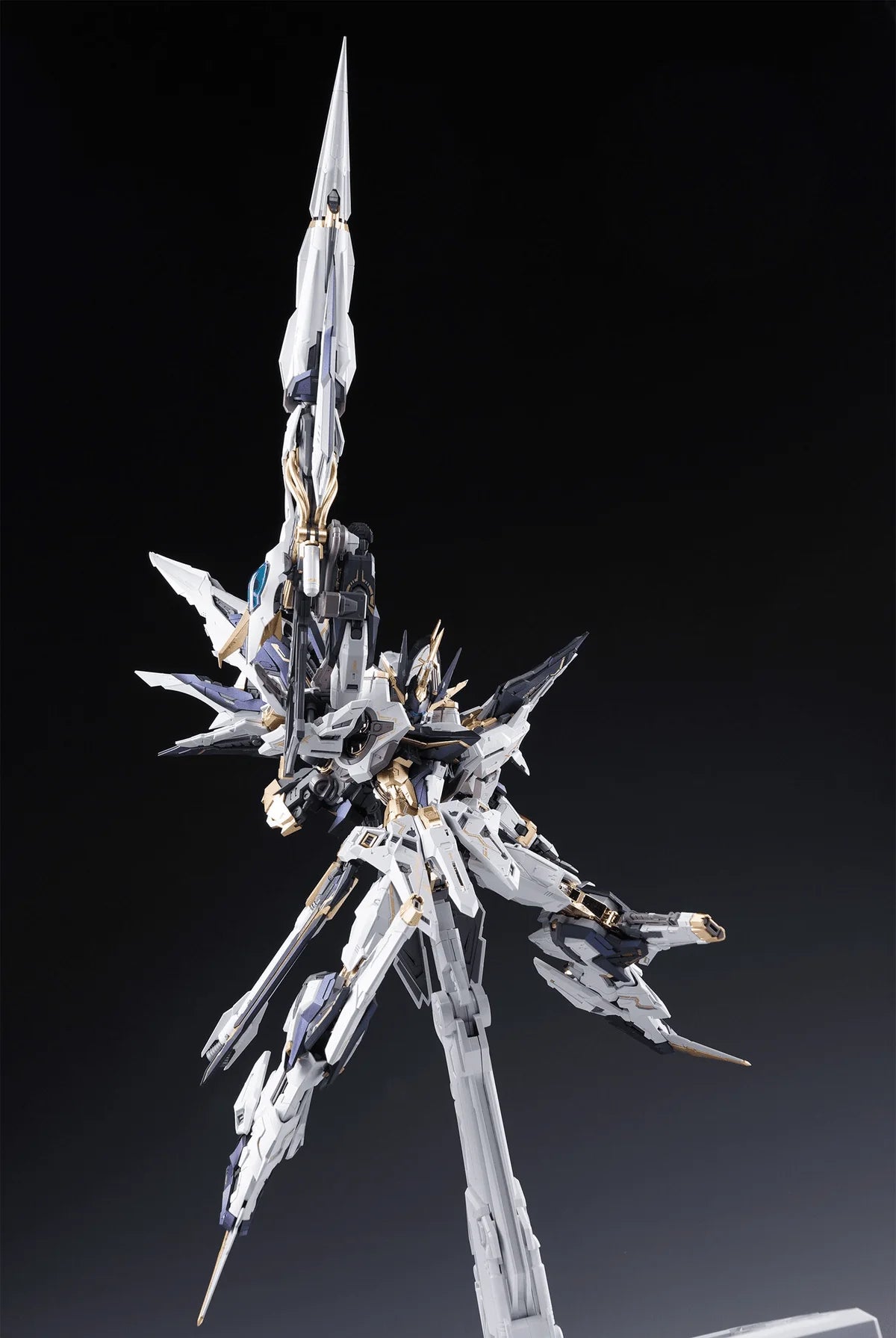 IN ERA+ Aurora Model Kit /w Metal Frame
