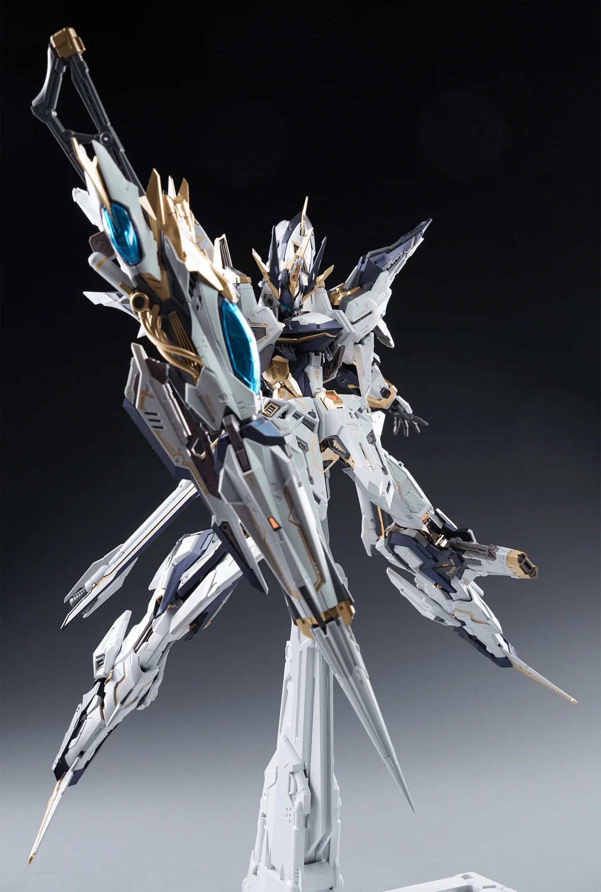 IN ERA+ Aurora Model Kit /w Metal Frame