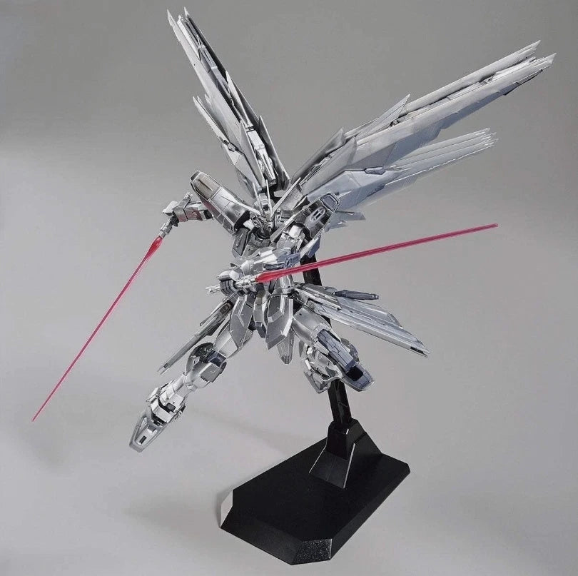 MG 1/100 Freedom Gundam Ver.2.0 Silver Coating